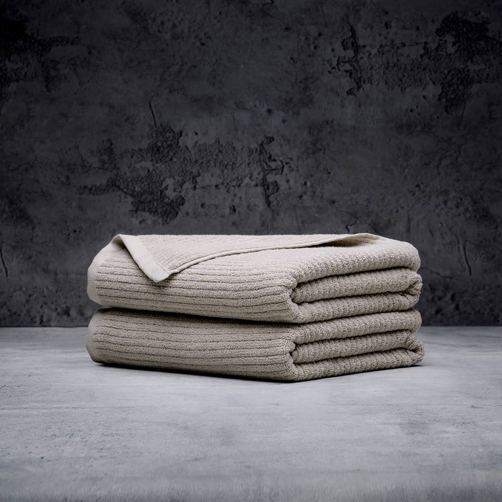 LUXOME Plush Performance 2-Piece Bath Towel Set | Dual-Loop Design | Ultra Soft | Highly Absorbent | Quick Drying | Oyster (Tan)